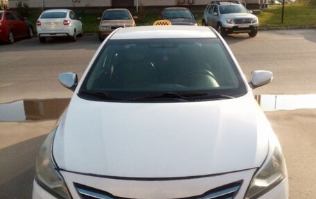 Hyundai Solaris II рестайлинг, 2015 год, 521 000 рублей, 1 фотография