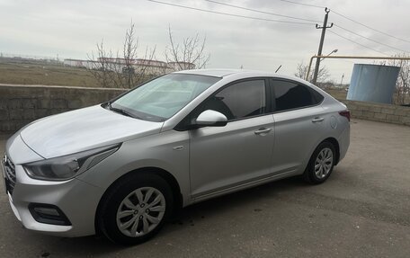 Hyundai Solaris II рестайлинг, 2017 год, 1 270 000 рублей, 5 фотография