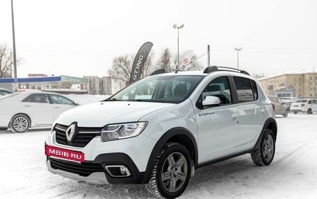 Renault Sandero II рестайлинг, 2021 год, 1 350 000 рублей, 2 фотография