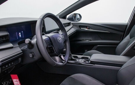 Toyota Camry, 2025 год, 4 320 000 рублей, 10 фотография