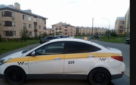 Hyundai Solaris II рестайлинг, 2015 год, 521 000 рублей, 5 фотография