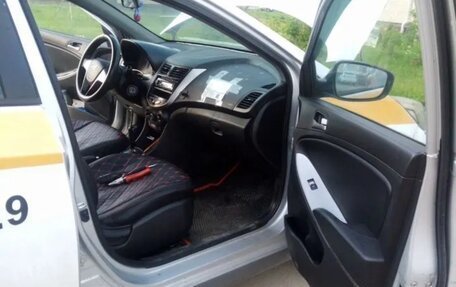 Hyundai Solaris II рестайлинг, 2015 год, 521 000 рублей, 10 фотография