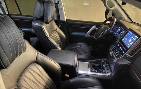 Toyota Land Cruiser 200, 2020 год, 8 500 000 рублей, 10 фотография