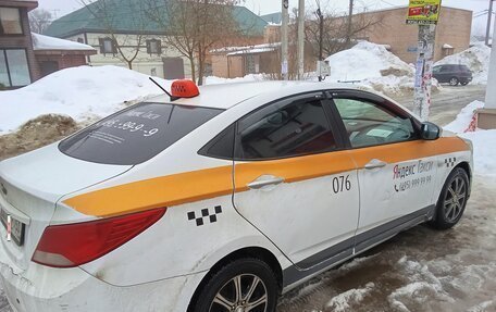 Hyundai Solaris II рестайлинг, 2016 год, 425 000 рублей, 4 фотография