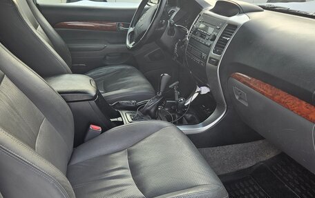 Toyota Land Cruiser Prado 120 рестайлинг, 2006 год, 1 790 000 рублей, 11 фотография