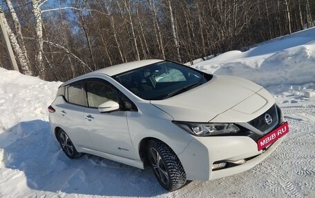 Nissan Leaf II, 2018 год, 1 700 000 рублей, 2 фотография