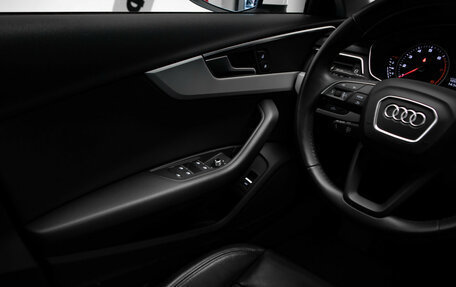 Audi A4, 2018 год, 2 590 000 рублей, 15 фотография