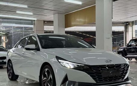 Hyundai Elantra, 2022 год, 1 750 000 рублей, 1 фотография