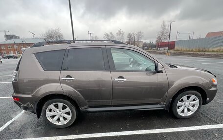 Mitsubishi Outlander III рестайлинг 3, 2011 год, 1 250 000 рублей, 15 фотография