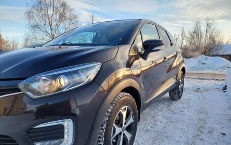 Renault Kaptur I рестайлинг, 2017 год, 1 315 000 рублей, 2 фотография
