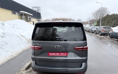 Volkswagen Multivan, 2022 год, 5 650 000 рублей, 2 фотография