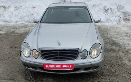 Mercedes-Benz E-Класс, 2003 год, 680 000 рублей, 2 фотография