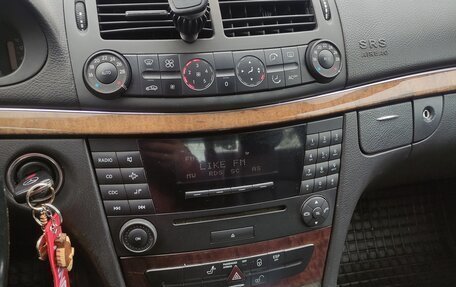 Mercedes-Benz E-Класс, 2003 год, 680 000 рублей, 21 фотография