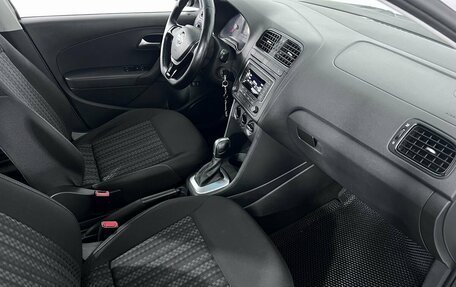 Volkswagen Polo VI (EU Market), 2017 год, 750 000 рублей, 12 фотография