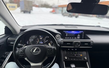Lexus IS III, 2018 год, 2 370 000 рублей, 17 фотография