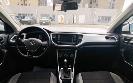 Volkswagen T-Roc I, 2022 год, 1 860 000 рублей, 8 фотография