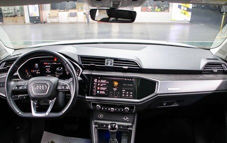 Audi Q3, 2023 год, 2 460 000 рублей, 8 фотография