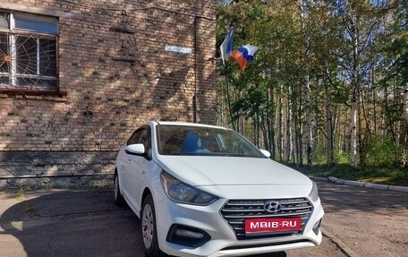 Hyundai Solaris II рестайлинг, 2017 год, 1 100 000 рублей, 1 фотография