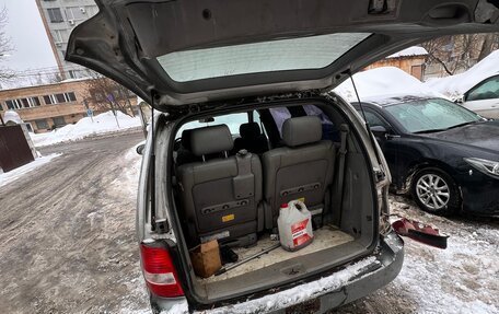 KIA Carnival III, 2005 год, 350 000 рублей, 20 фотография