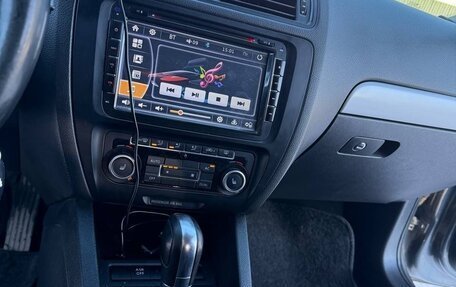 Volkswagen Jetta VI, 2012 год, 950 000 рублей, 16 фотография