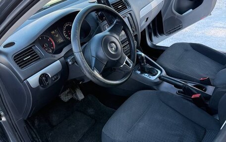 Volkswagen Jetta VI, 2012 год, 950 000 рублей, 24 фотография