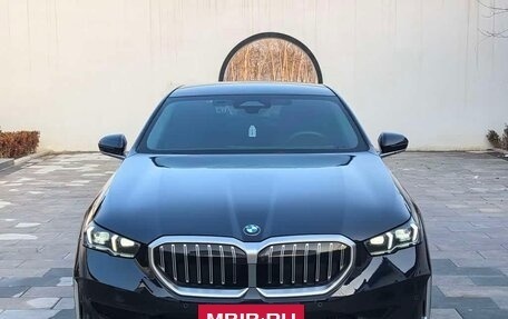 BMW 5 серия, 2025 год, 8 000 000 рублей, 2 фотография