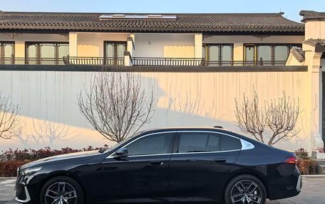 BMW 5 серия, 2025 год, 8 000 000 рублей, 7 фотография