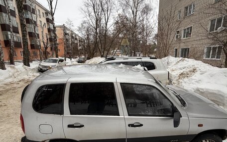 Chevrolet Niva I рестайлинг, 2004 год, 160 000 рублей, 9 фотография