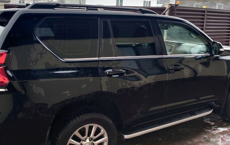 Toyota Land Cruiser Prado 150 рестайлинг 2, 2019 год, 4 700 000 рублей, 13 фотография