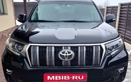 Toyota Land Cruiser Prado 150 рестайлинг 2, 2019 год, 4 700 000 рублей, 10 фотография