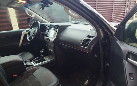 Toyota Land Cruiser Prado 150 рестайлинг 2, 2019 год, 4 700 000 рублей, 20 фотография