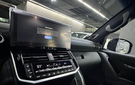 Toyota Land Cruiser, 2025 год, 18 400 000 рублей, 7 фотография