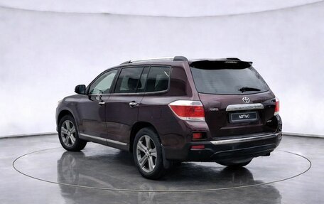 Toyota Highlander III, 2013 год, 2 395 000 рублей, 5 фотография