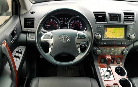 Toyota Highlander III, 2013 год, 2 395 000 рублей, 7 фотография