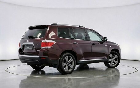 Toyota Highlander III, 2013 год, 2 395 000 рублей, 3 фотография