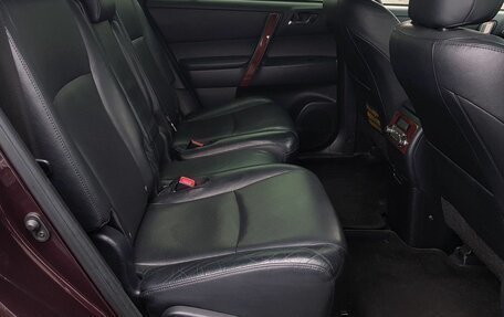 Toyota Highlander III, 2013 год, 2 395 000 рублей, 26 фотография