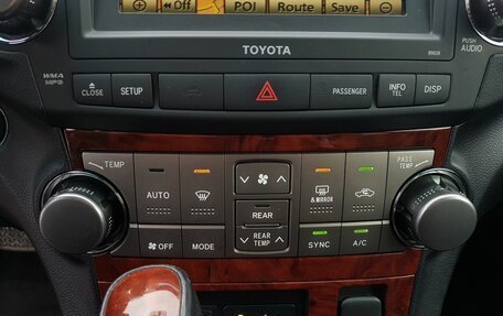 Toyota Highlander III, 2013 год, 2 395 000 рублей, 19 фотография