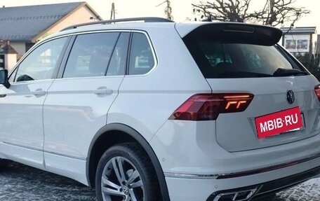 Volkswagen Tiguan II, 2021 год, 2 350 000 рублей, 12 фотография