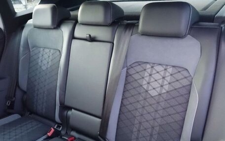 Volkswagen Tiguan II, 2021 год, 2 350 000 рублей, 19 фотография