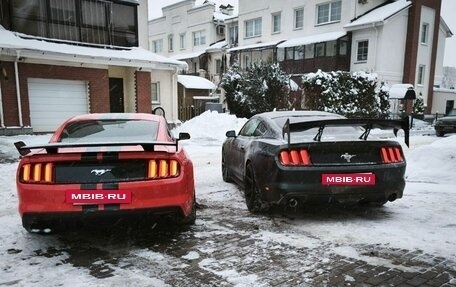 Ford Mustang VI рестайлинг, 2016 год, 2 399 000 рублей, 9 фотография