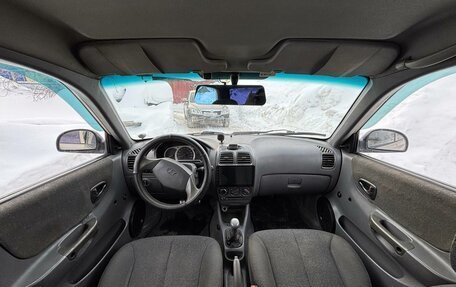 Hyundai Accent II, 2006 год, 205 000 рублей, 3 фотография