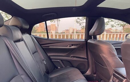 Toyota Camry, 2025 год, 4 100 000 рублей, 16 фотография