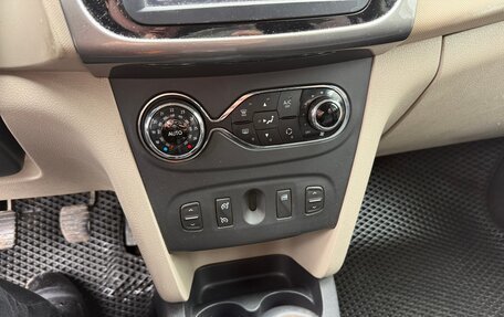 Renault Logan II, 2016 год, 680 000 рублей, 7 фотография