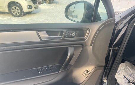 Volkswagen Touareg III, 2012 год, 2 500 000 рублей, 12 фотография