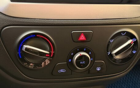 Hyundai Solaris II рестайлинг, 2017 год, 1 355 000 рублей, 14 фотография