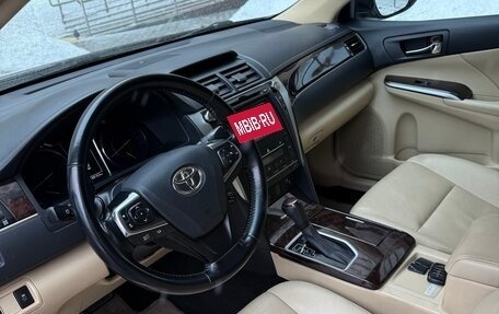 Toyota Camry, 2016 год, 1 870 000 рублей, 10 фотография