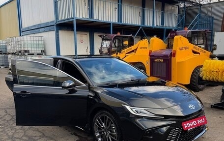 Toyota Camry, 2024 год, 3 950 000 рублей, 9 фотография