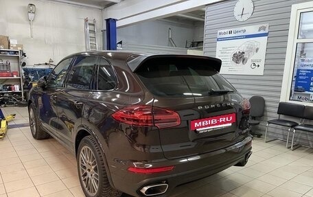 Porsche Cayenne III, 2016 год, 4 990 000 рублей, 4 фотография