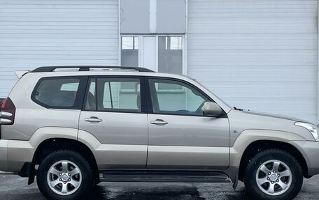 Toyota Land Cruiser Prado 120 рестайлинг, 2004 год, 1 599 000 рублей, 6 фотография