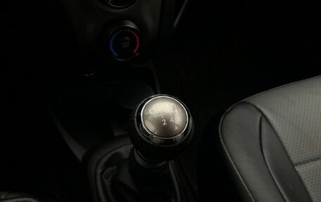 Toyota Yaris III рестайлинг, 2009 год, 660 000 рублей, 15 фотография